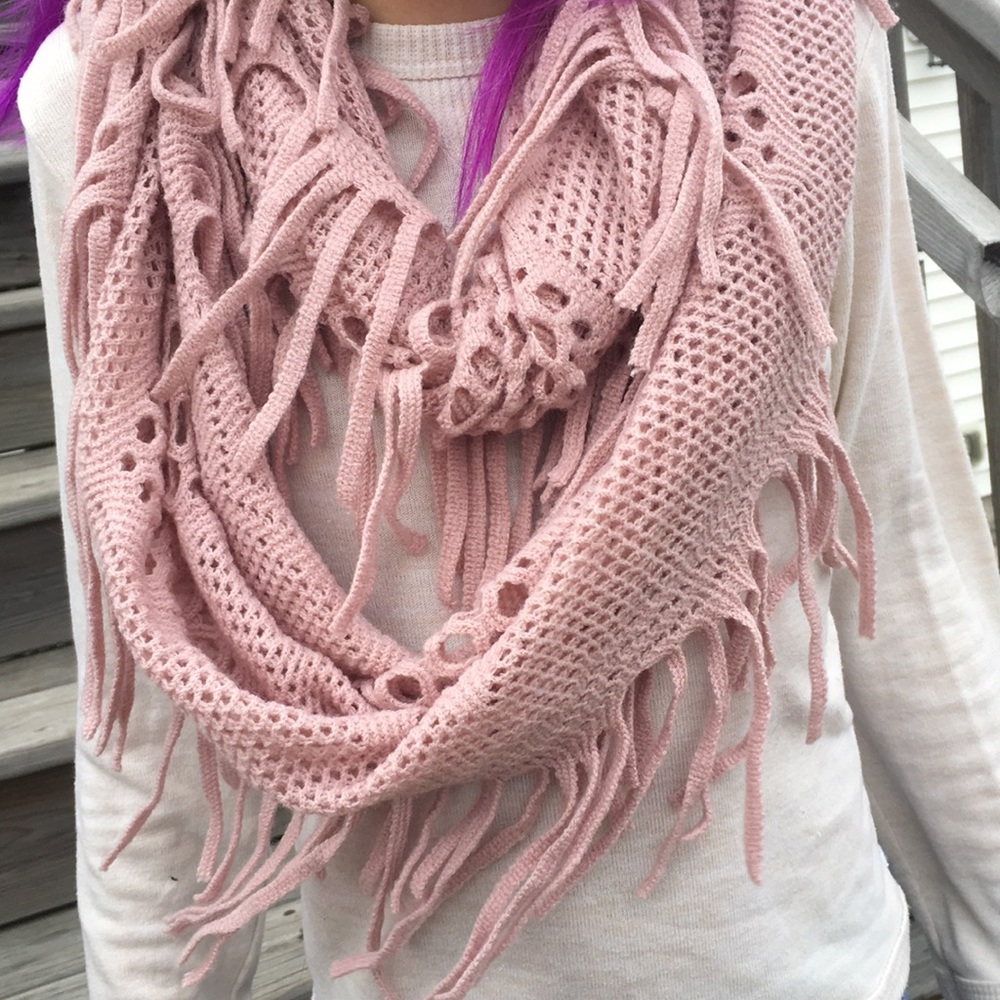 Pink scarf - Picture 2 of 2